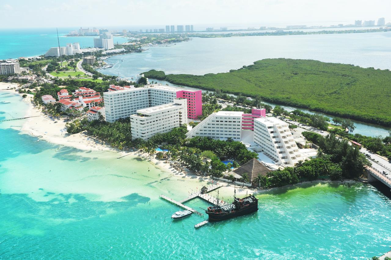 Oasis Palm - Cancún - Hotel WebSite