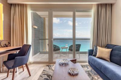 Royalton CHIC Cancun Resort 2 Royalton CHIC Cancun Resort 2