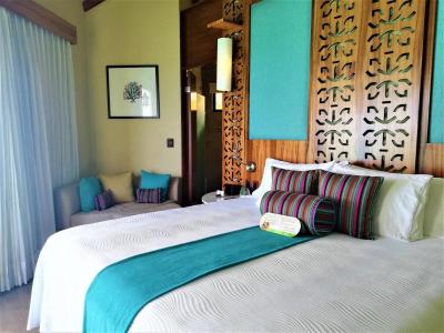 Palafitos Overwater Bungalows Catamarán 2 Palafitos Overwater Bungalows Catamarán 2